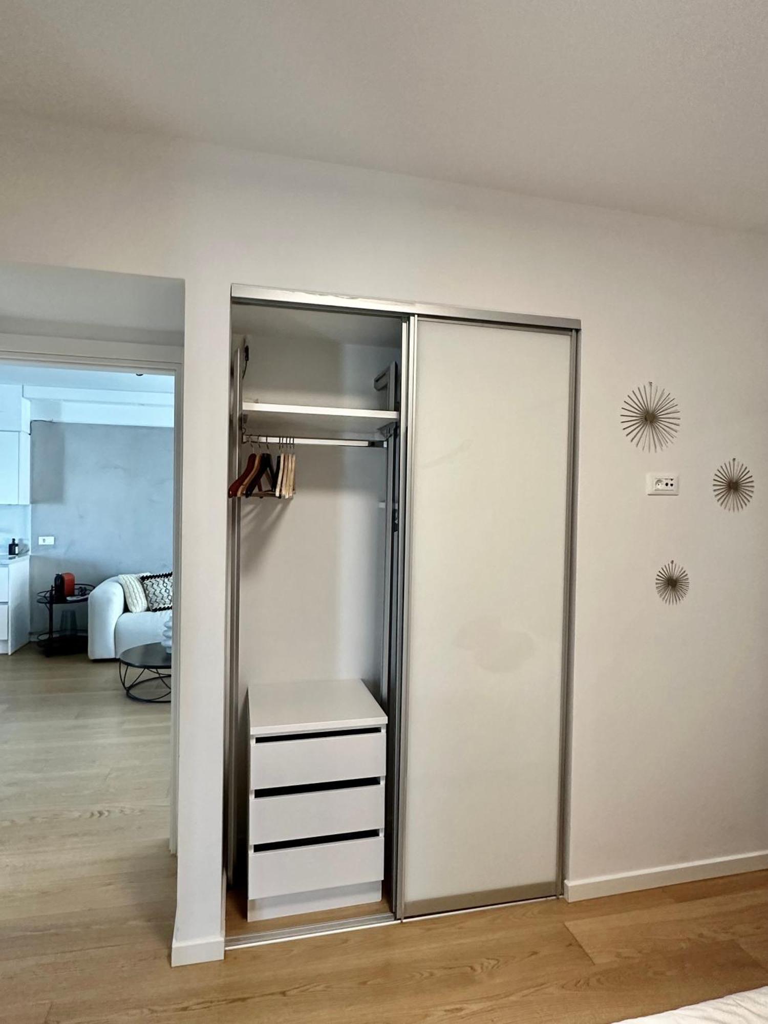 Apartamento Serena At Athens Riviera Vári Exterior foto